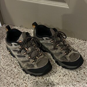 Merrell Men's Gray and Black Athletic Shoes